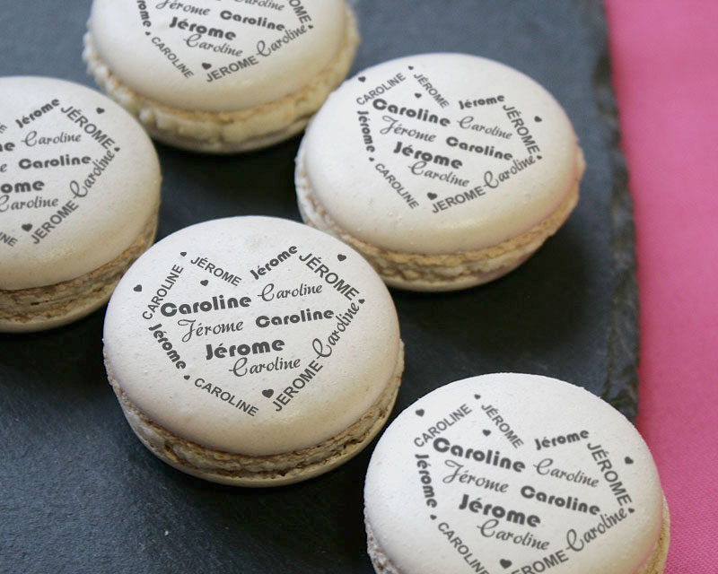 Macarons coeur prénoms Couple